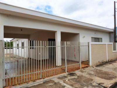 Casa para Venda, em Potirendaba, bairro Centro, 3 dormitórios, 2 banheiros, 2 vagas